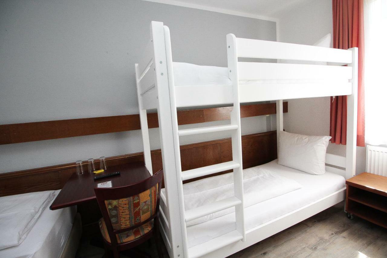 Hotel Pension Koeberl ミュンヘン エクステリア 写真