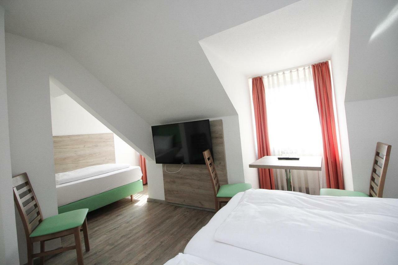 Hotel Pension Koeberl ミュンヘン エクステリア 写真